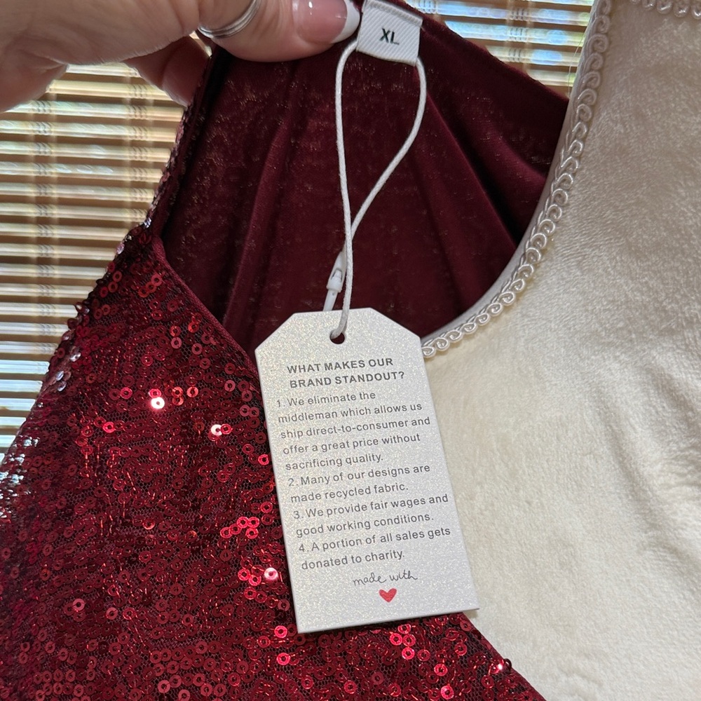 Women’s XL - Sequin V-Neck Red Top - Picture 2 of 4